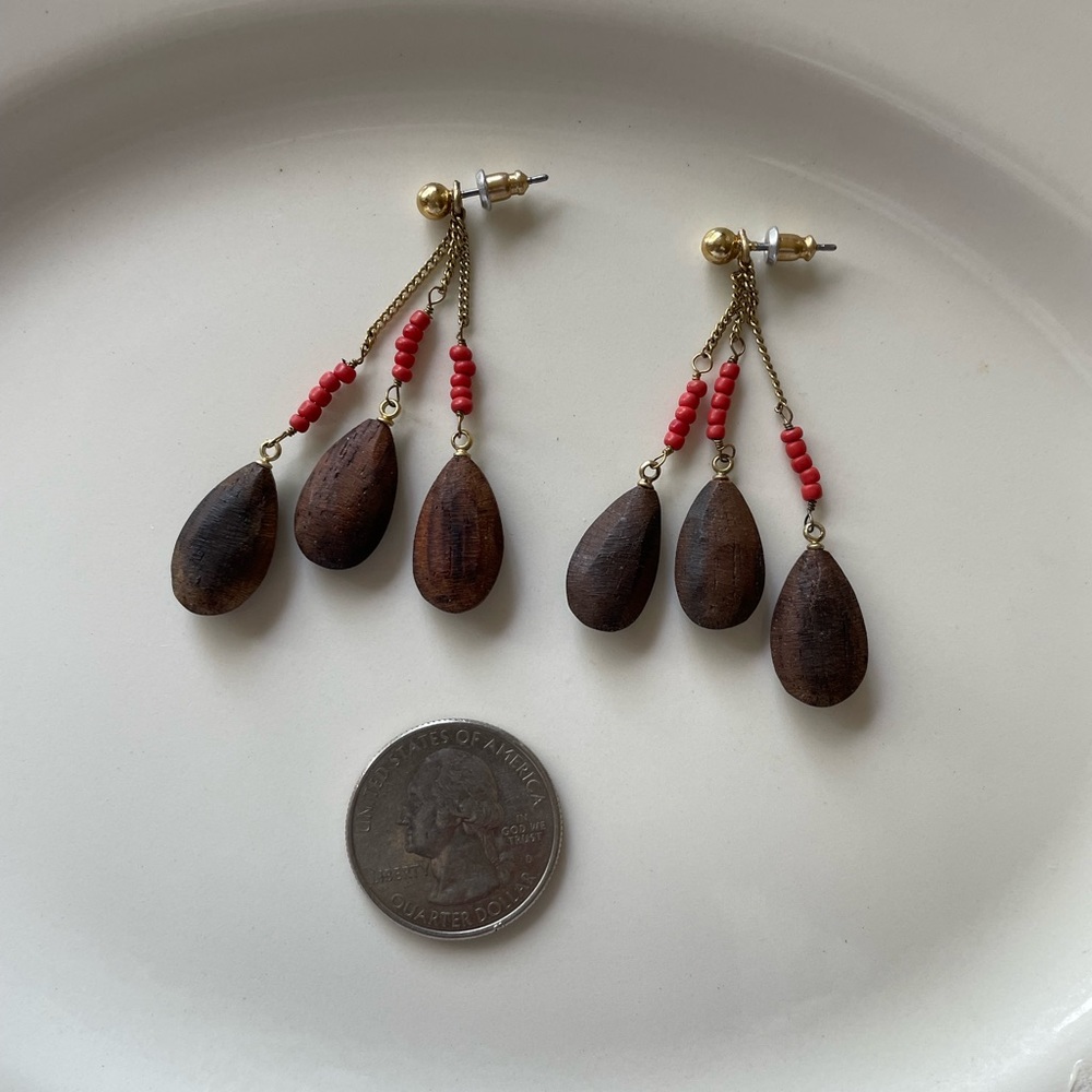 Dangle earrings